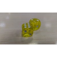 Кубики-зарики из янтаря 12*12мм лимонный
